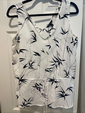 Banana Republic Black & White V-Neck Printed Tank